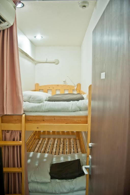 Hostel Base Point Osaka Exterior photo
